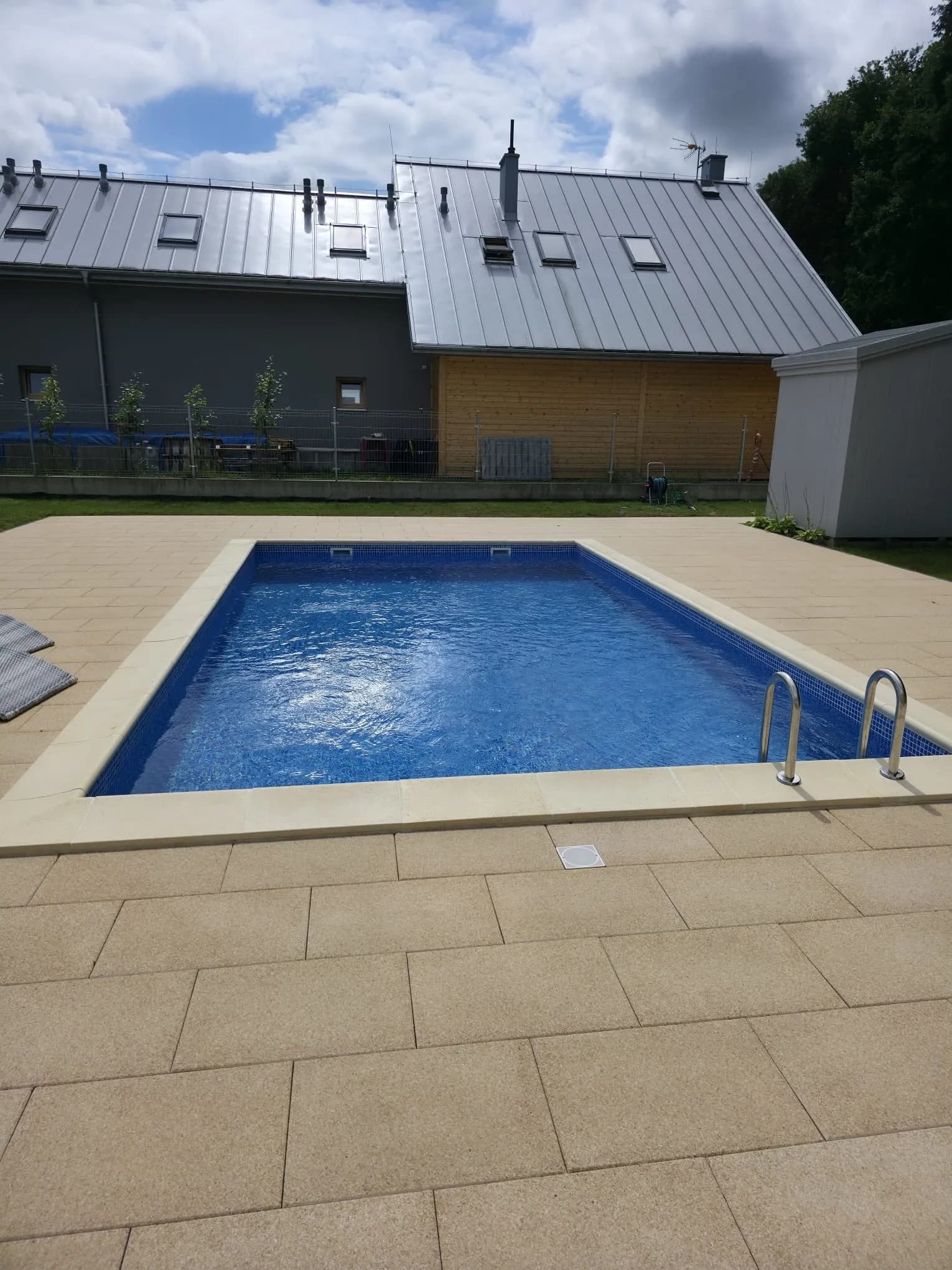 Basen skimmerowy przy Mamamia Park, Łukęcin — realizacja JML-SPA